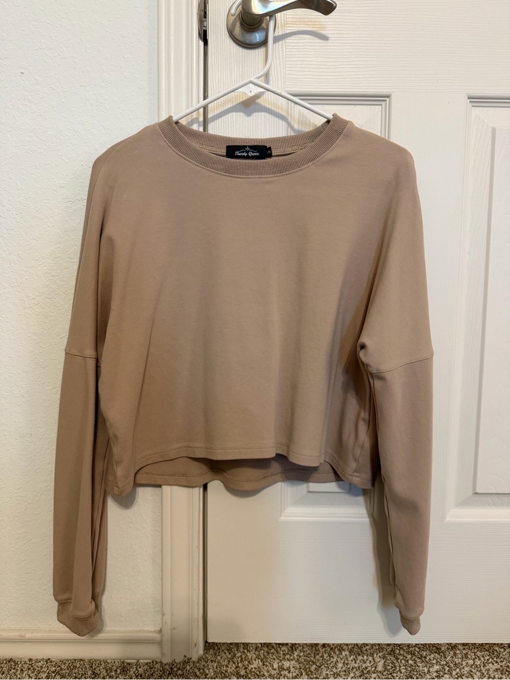 Trendy Queen Crop Sweatshirt in Taupe